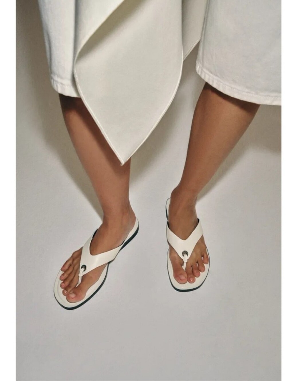Zara Leather White Thong Sandals with Black Sole - Picture 1 of 12